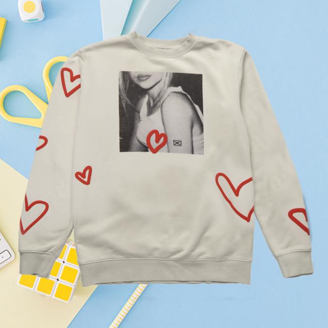 Sabrina Carpenter Merch Heart Hooded Sweatshirt