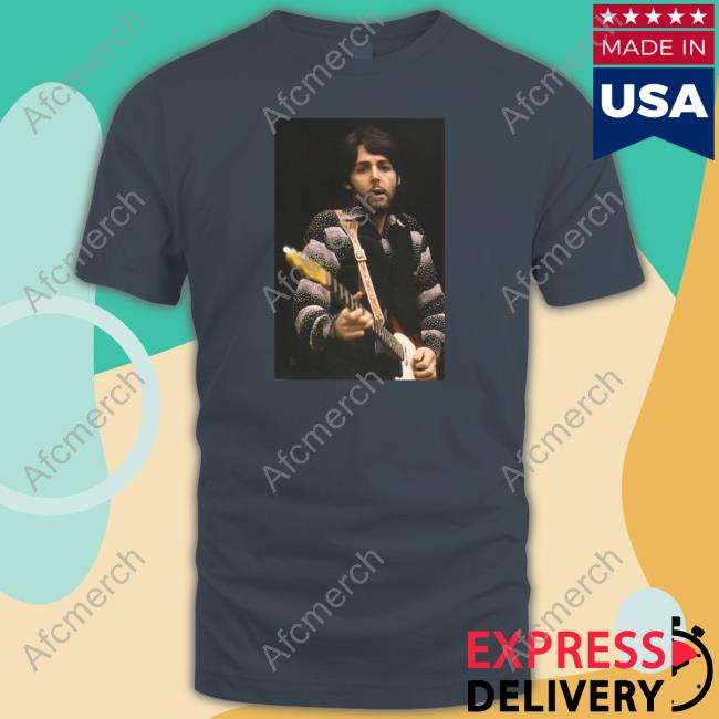 Official Classic Rock In Pics Paul McCartney Photo by Linda McCartney 1969 Tee Shirt