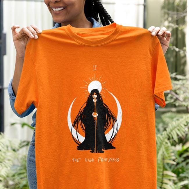 The High Priestess Tee Pitch Canker